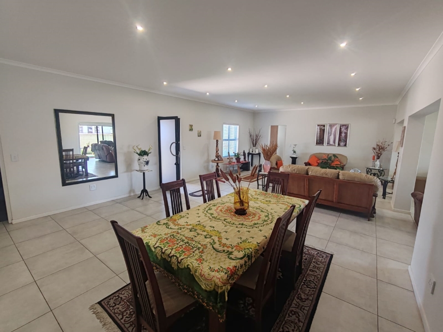 3 Bedroom Property for Sale in Country Club Western Cape